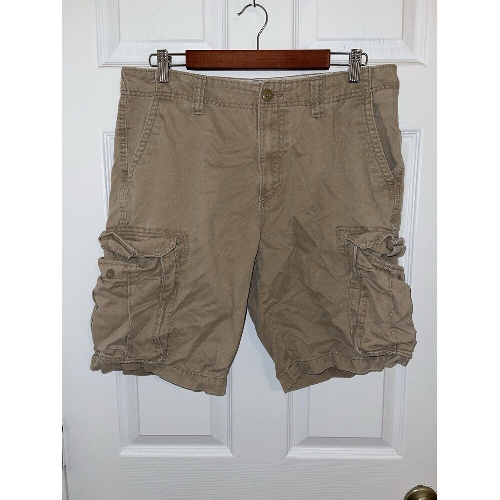 Men’s Old Navy Khaki Cargo Shorts Size 33
